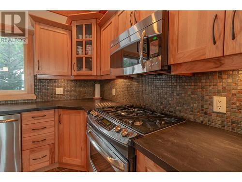 1414 Huckleberry Drive, Notch Hill, BC - Indoor Photo Showing Kitchen