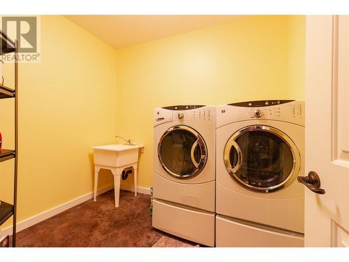 1414 Huckleberry Drive, Notch Hill, BC - Indoor Photo Showing Laundry Room