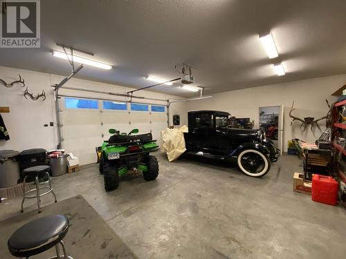 1414 Huckleberry Drive, Notch Hill, BC - Indoor Photo Showing Garage