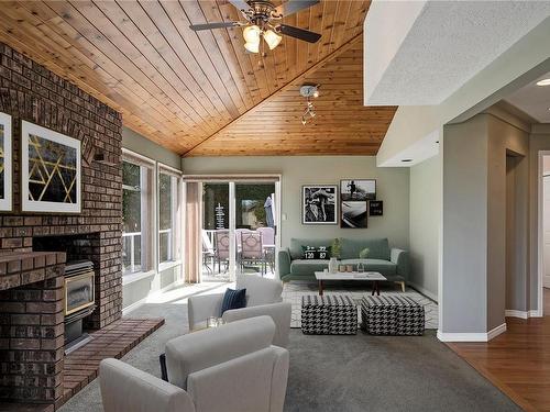 81 Milburn Dr, Colwood, BC - Indoor Photo Showing Living Room With Fireplace