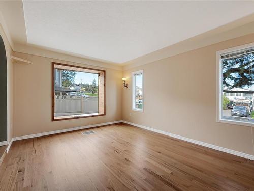 81 Milburn Dr, Colwood, BC - Indoor Photo Showing Other Room