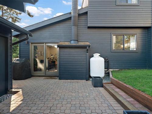 56 Falstaff Pl, View Royal, BC - Outdoor With Exterior