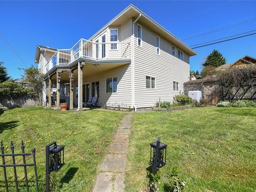 1899 10Th St East, Courtenay, BC - Outdoor