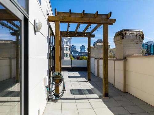 404-610 Johnson St, Victoria, BC - Outdoor With Exterior
