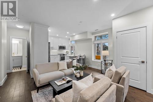 102 - 135 Orr Street, Cobourg, ON - Indoor Photo Showing Living Room