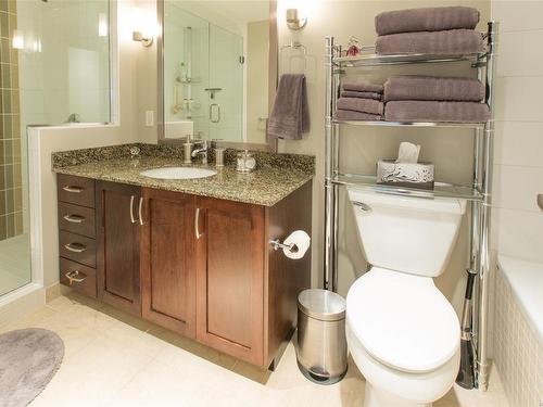 1501-788 Humboldt St, Victoria, BC - Indoor Photo Showing Bathroom