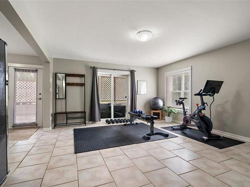1365 Hutchinson Rd, Cobble Hill, BC - Indoor Photo Showing Gym Room