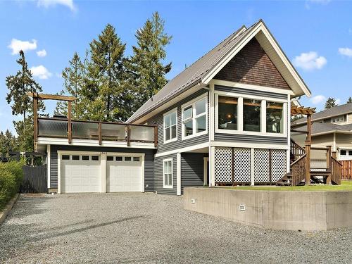 1365 Hutchinson Rd, Cobble Hill, BC - Outdoor With Deck Patio Veranda With Exterior
