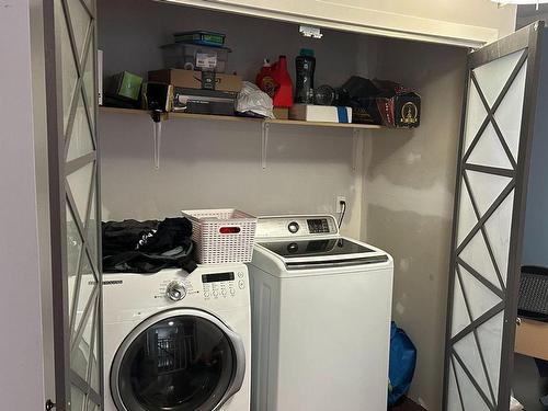 30 Clemow Ave, Greater Sudbury, ON - Indoor Photo Showing Laundry Room