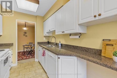 #202 -15390 Yonge St, Aurora, ON - Indoor Photo Showing Kitchen With Double Sink