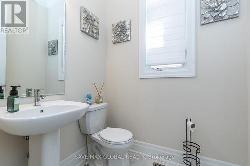 319 Dannywheeler Blvd, Georgina, ON - Indoor Photo Showing Bathroom