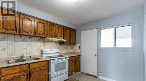 7271 Hermitage Rd, Mississauga, ON - Indoor Photo Showing Kitchen With Double Sink
