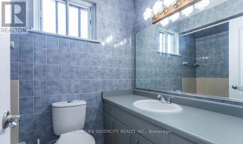 7271 Hermitage Rd, Mississauga, ON - Indoor Photo Showing Bathroom