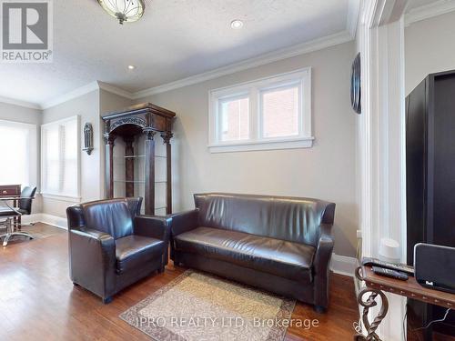 219 Queen St W, Brampton, ON - Indoor Photo Showing Living Room