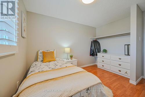66 Carisbrook Crt, Brampton, ON - Indoor Photo Showing Bedroom