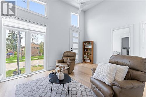 2267 Fifth Line W, Mississauga, ON - Indoor Photo Showing Other Room