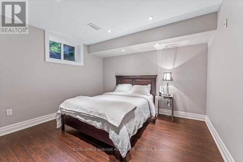 3011 Lakeshore Rd, Burlington, ON - Indoor Photo Showing Bedroom