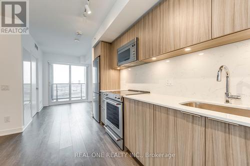#1309 -30 Samuel Wood Way S, Toronto, ON - Indoor Photo Showing Kitchen With Upgraded Kitchen