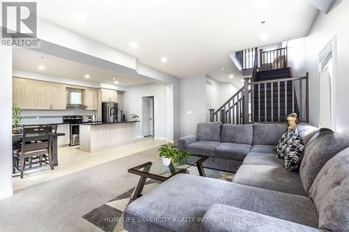501 Brittania Crescent, Kitchener, ON - Indoor Photo Showing Living Room