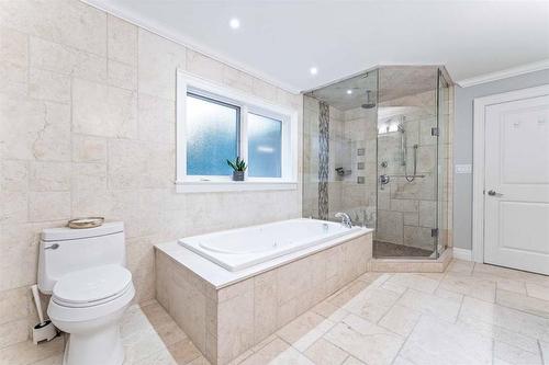 3011 Lakeshore Road, Burlington, ON - Indoor Photo Showing Bathroom