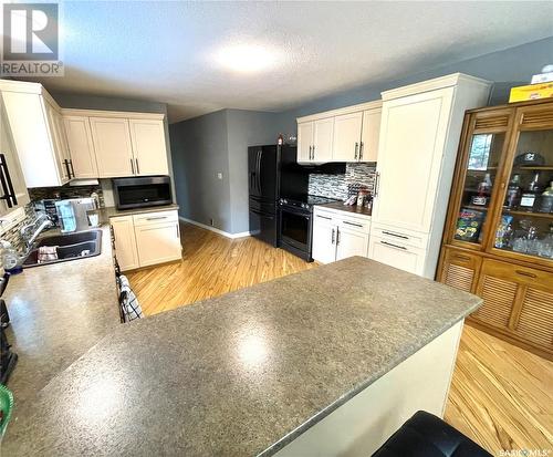 2550 Cardinal Crescent, North Battleford, SK - Indoor Photo Showing Kitchen With Double Sink