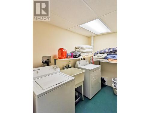 5307 Canim-Hendrix Lake Road, 100 Mile House, BC - Indoor Photo Showing Laundry Room