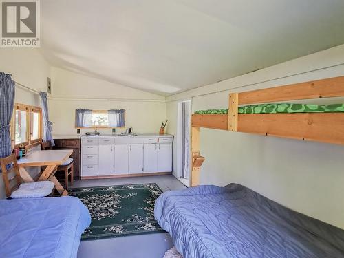 5307 Canim-Hendrix Lake Road, 100 Mile House, BC - Indoor Photo Showing Bedroom