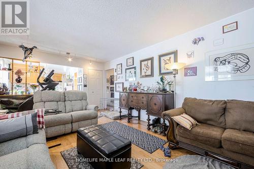 773093 Highway 10, Southgate, ON - Indoor Photo Showing Living Room