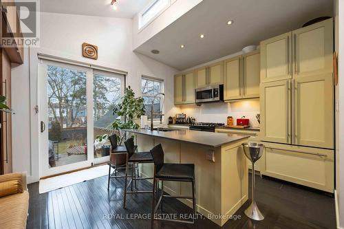 87 Pickering St, Toronto, ON - Indoor Photo Showing Kitchen With Upgraded Kitchen
