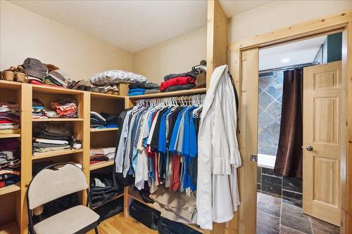 3195 Heddle Road, Nelson, BC - Indoor With Storage
