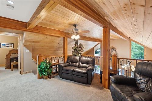 3195 Heddle Road, Nelson, BC - Indoor