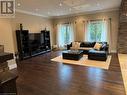 560 Meadow Lane, Southampton, ON  - Indoor Photo Showing Living Room 