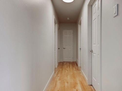 Passageway - 54 Rue Veilleux, Saint-Jean-Sur-Richelieu, QC - Indoor Photo Showing Other Room