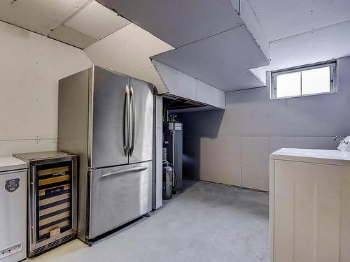 Salle de lavage - 54 Rue Veilleux, Saint-Jean-Sur-Richelieu, QC - Indoor Photo Showing Laundry Room