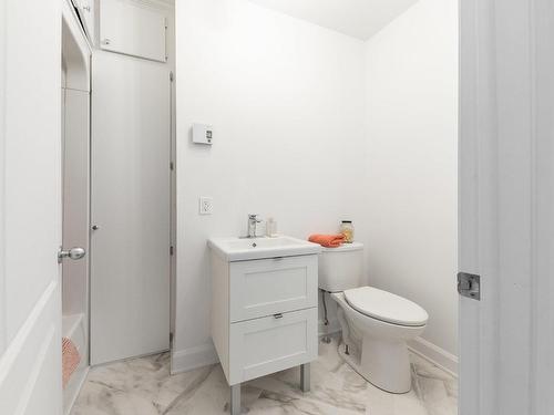 Bathroom - 4-445 Av. De L'Hôtel-Dieu, Saint-Hyacinthe, QC - Indoor Photo Showing Bathroom