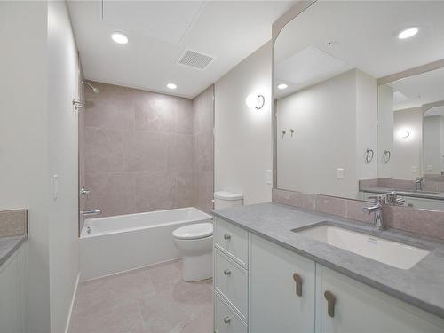 412-629 Speed Ave, Victoria, BC - Indoor Photo Showing Bathroom