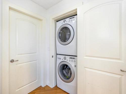 1017 Sandalwood Crt, Langford, BC - Indoor Photo Showing Laundry Room