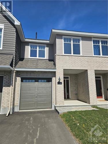 "Brock" townhome with finished lower level family room is ready for 30 day possession - 709 Maverick Crescent, Ottawa, ON - Outdoor