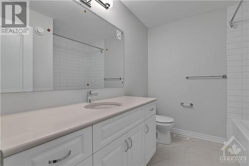 709 Maverick Crescent, Ottawa, ON - Indoor Photo Showing Bathroom