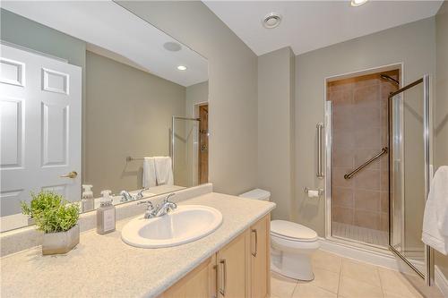 399 Elizabeth Street|Unit #611, Burlington, ON - Indoor Photo Showing Bathroom