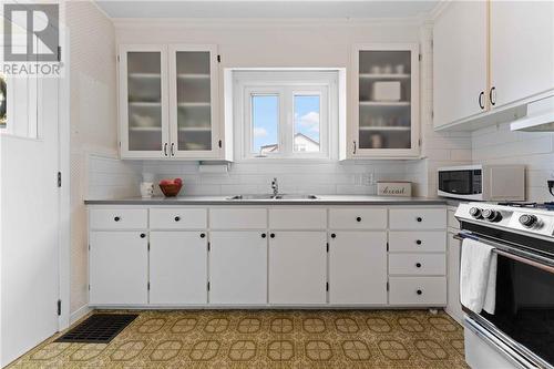 495 Wilbert Street, Pembroke, ON - Indoor Photo Showing Kitchen With Double Sink