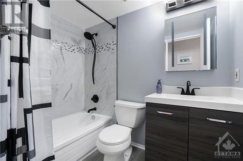 191 Parkdale Avenue Unit#207, Ottawa, ON - Indoor Photo Showing Bathroom