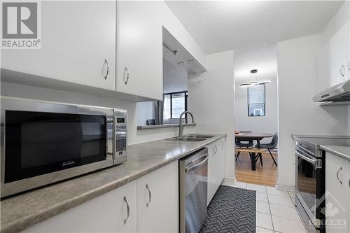 191 Parkdale Avenue Unit#207, Ottawa, ON - Indoor Photo Showing Kitchen With Double Sink