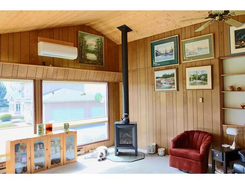 507 33Rd Avenue N, Erickson, BC - Indoor With Fireplace