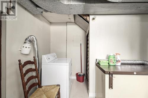 416-418 Farwell Ter, Sault Ste. Marie, ON - Indoor Photo Showing Laundry Room