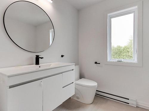 Salle de bains - 133 Rue Bachand, Noyan, QC - Indoor Photo Showing Bathroom