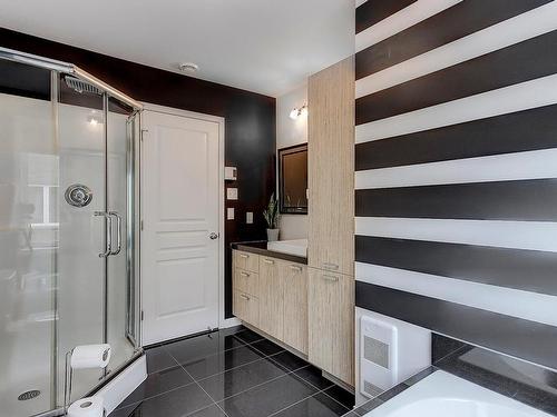 Salle de bains - 2969 Rue Des Galets, Carignan, QC - Indoor Photo Showing Bathroom