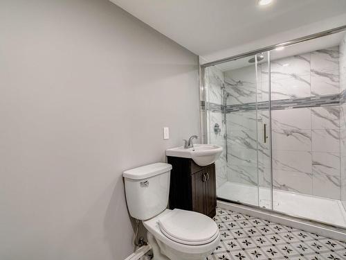 Salle de bains - 8 Rue Paul, Sainte-Anne-De-Sorel, QC - Indoor Photo Showing Bathroom