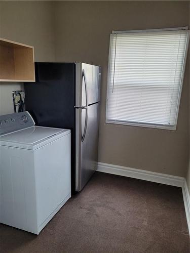 4238 Academy Street, Beamsville, ON - Indoor Photo Showing Laundry Room