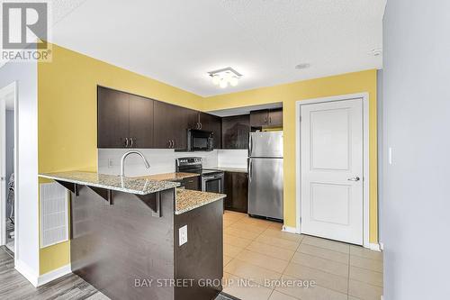 211 - 1235 Bayly Street, Pickering, ON - Indoor Photo Showing Kitchen